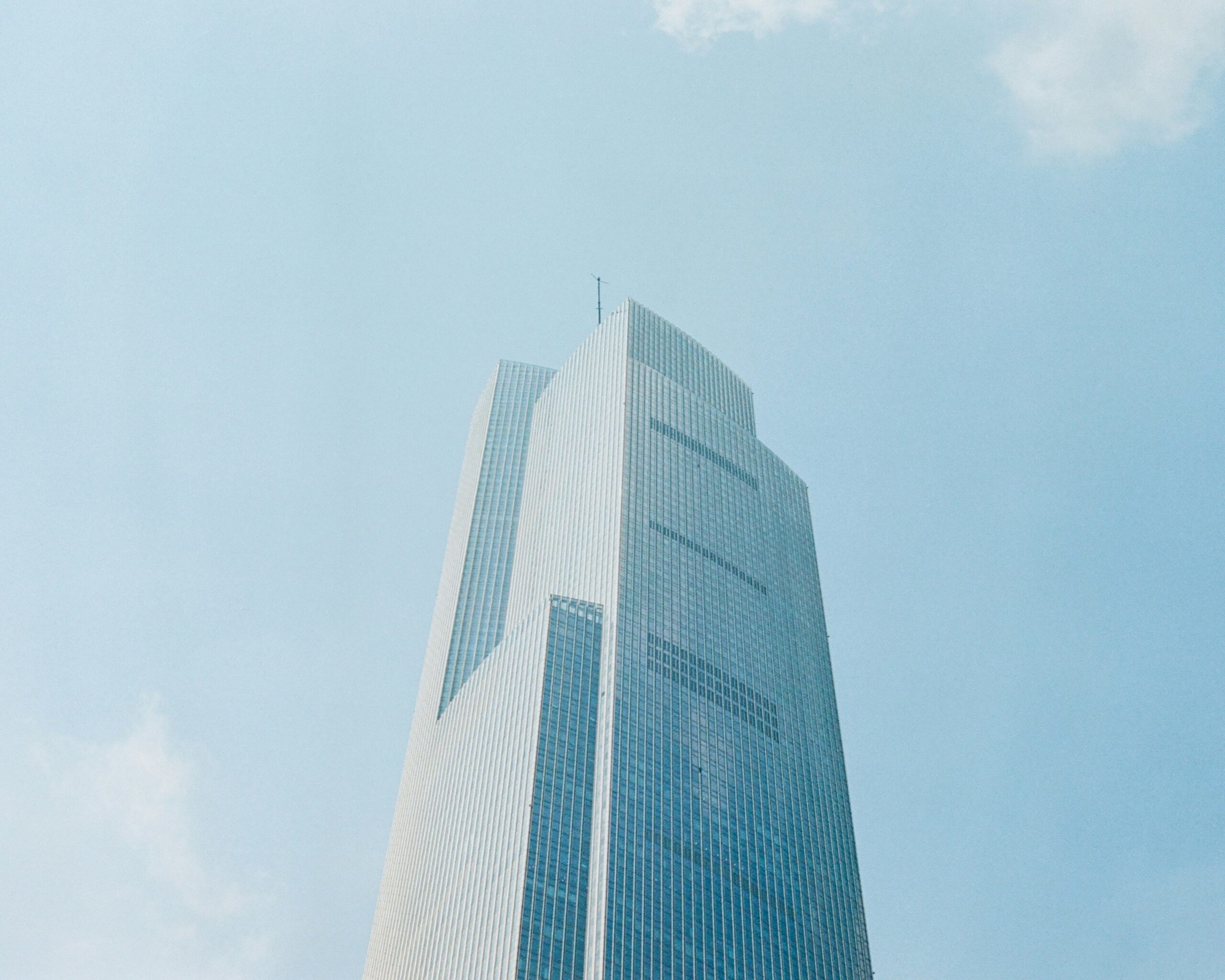 leo-lei-TMzPhAI8tMg-unsplash